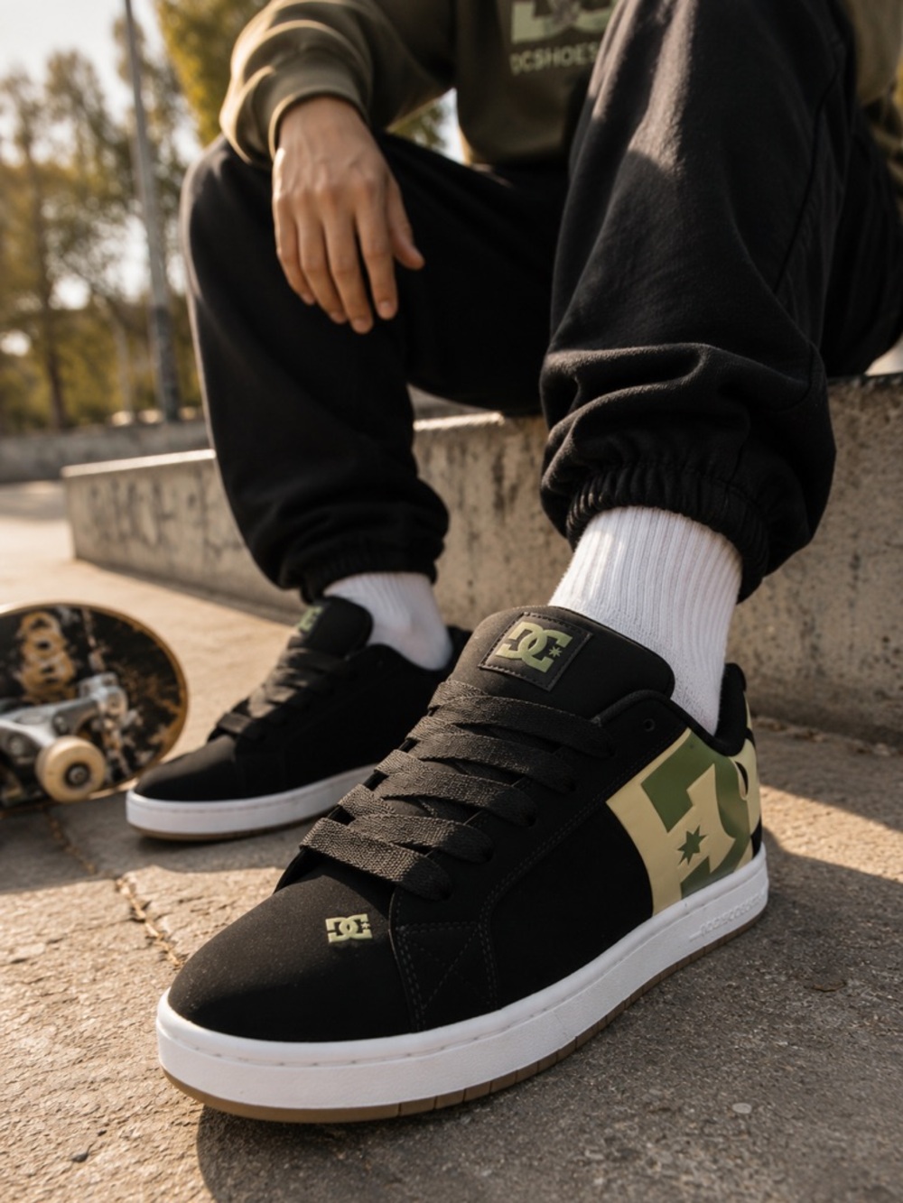 DC Black Court Graphic Men’s Skate Sneaker Sz 14